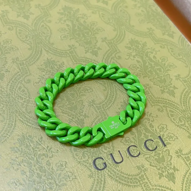 Vibrant Green Chunky Curb-Link Bracelet 5