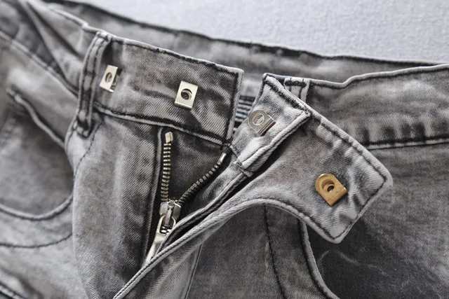 Washed Silver-Gray Zippered Thigh Pocket Moto Panel Jeans 16