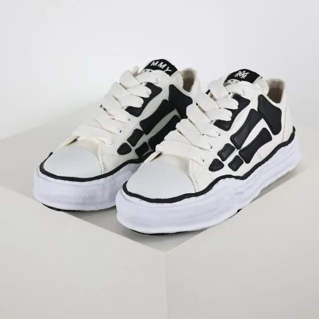 White Black Canvas Upper Asymmetrical Overlays Lifestyle Sneakers 2