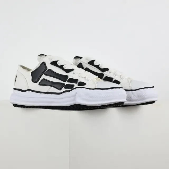 White Black Canvas Upper Asymmetrical Overlays Lifestyle Sneakers 3