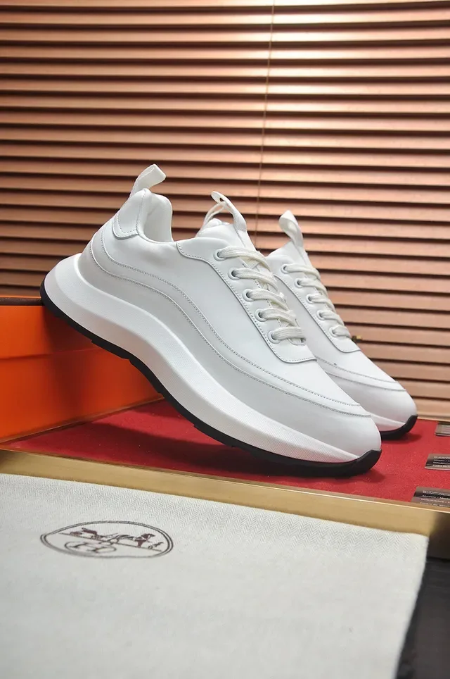 White Black Clean Monochrome Sculpted Chunky Sole Sneakers 9