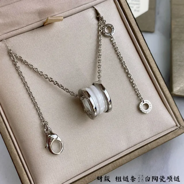 White Enamel Cylinder Pendant Gold-Tone Chain Necklace 9