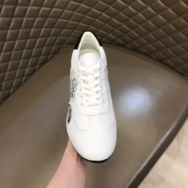 White Graphic-Print Low-Top Lifestyle Sneaker 4