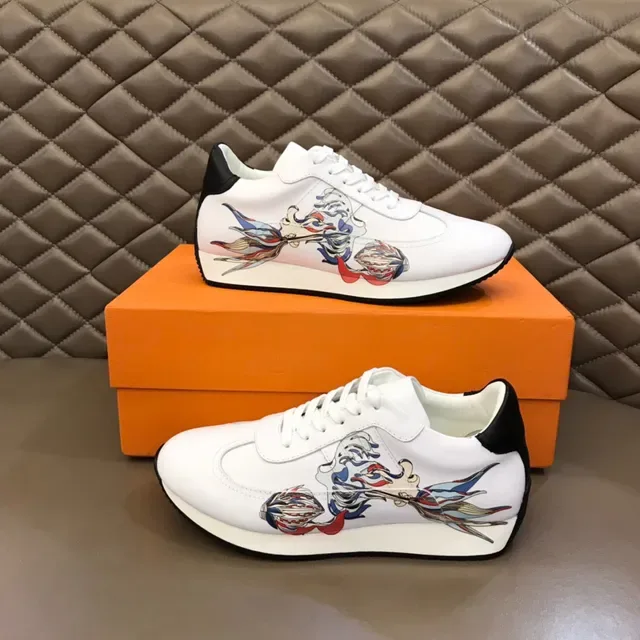 White Graphic-Print Low-Top Lifestyle Sneaker 7