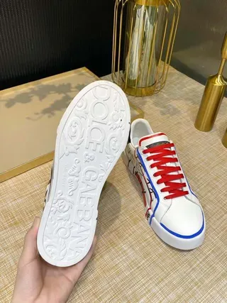 White Red Blue Graphic Print Low-Top Lifestyle Sneakers 4