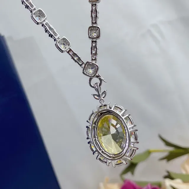 Yellow Silver Oval Center Stone Halo Pavé Setting Necklace 3