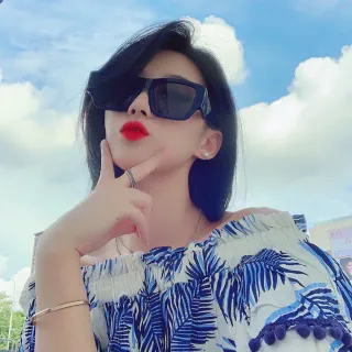 Gentle Monster Black Oversized Geometric Square Sunglasses