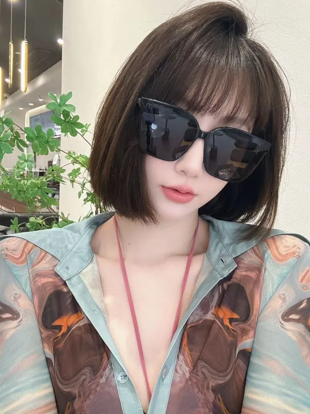 Gentle Monster M-Series Oversized Square Black Sunglasses 8