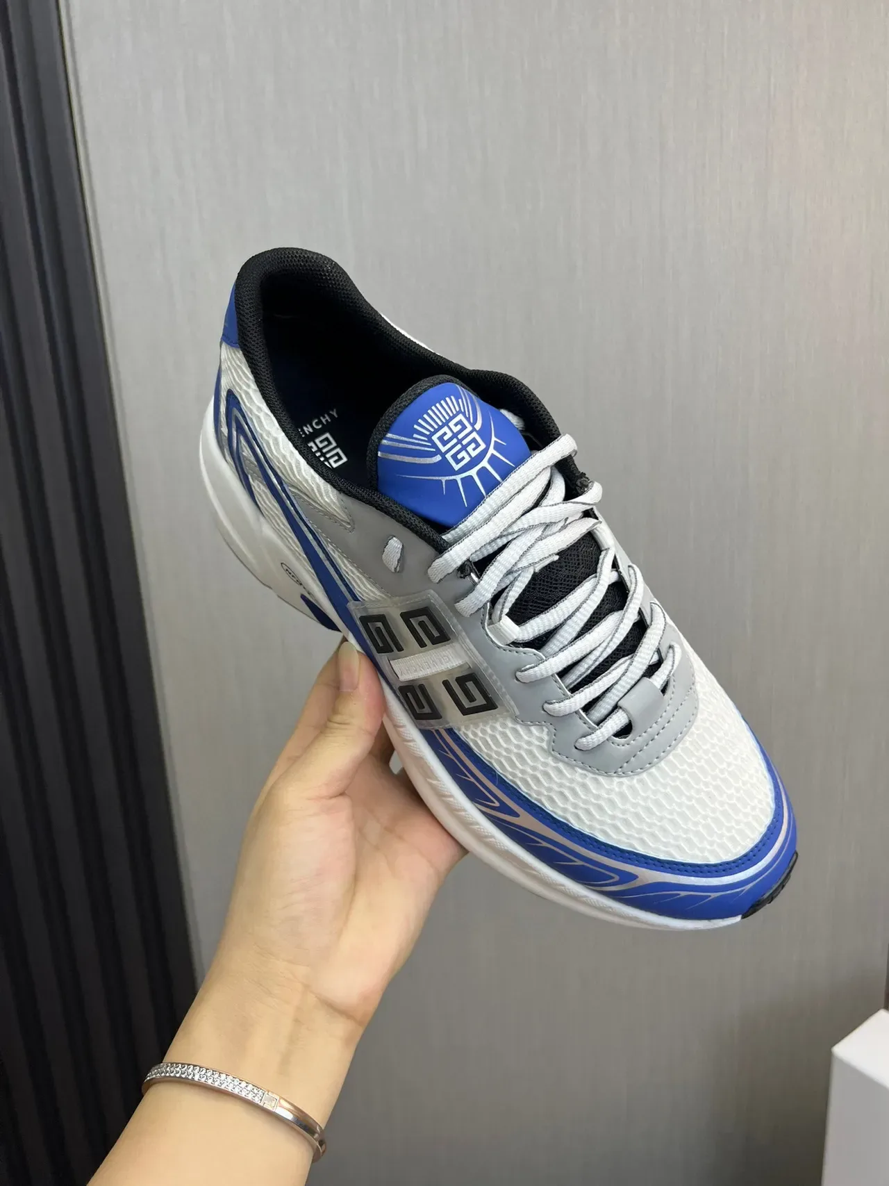 Givenchy Rhyton White Blue Gray حذاء أسلوب الحياة 6