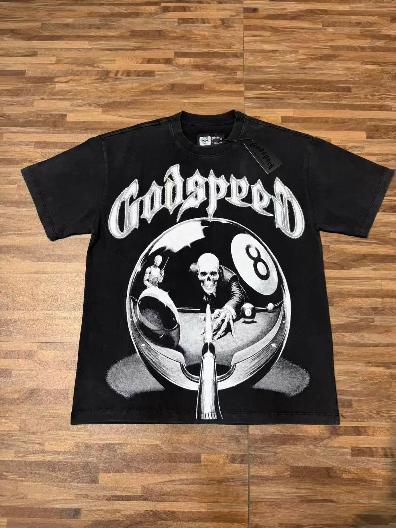 Camiseta preta com estampa gráfica Godspeed 2