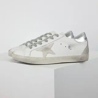 Golden Goose Superstar 磨损白色皮革生活方式运动鞋