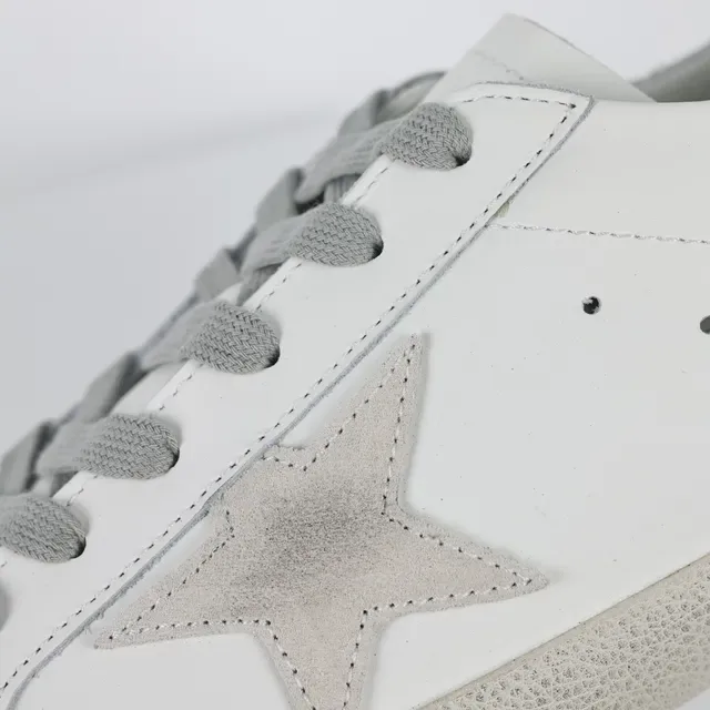 Golden Goose Superstar Chaussures Lifestyle En Cuir Blanc Usé 6
