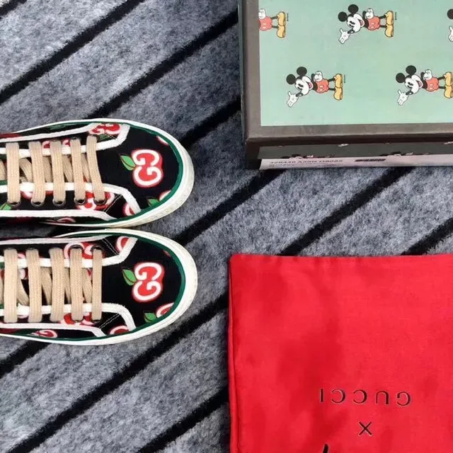 Gucci Ace Apple Print Canvas Lifestyle Sneakers 3