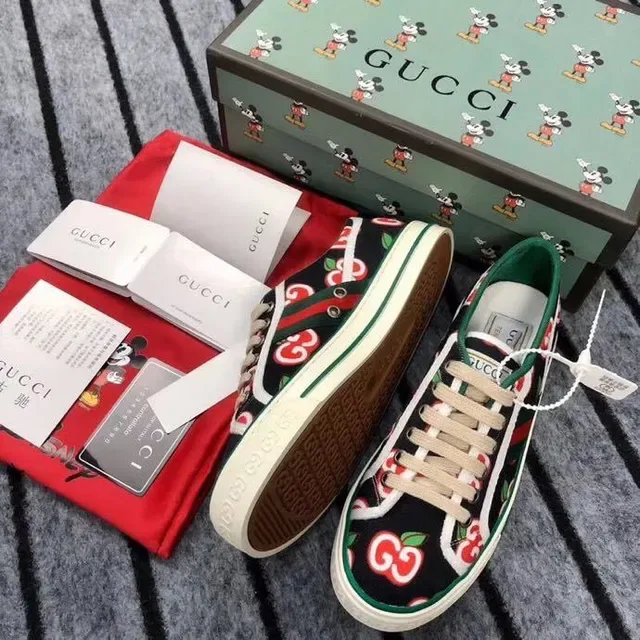 Gucci Ace Apple Print Canvas Lifestyle Sneakers 4