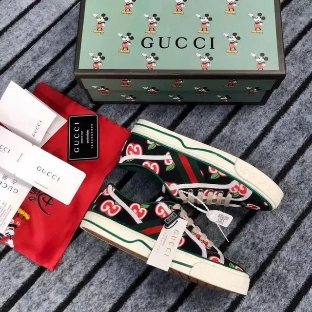 Gucci Ace Apple Print Canvas Lifestyle Sneakers 6