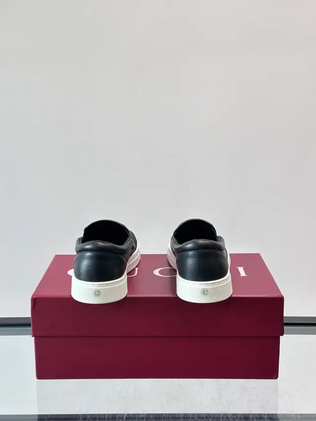 Gucci Ace Sneakers Lifestyle Slip-On Noir Monogramme Toile Semelle Blanche 3