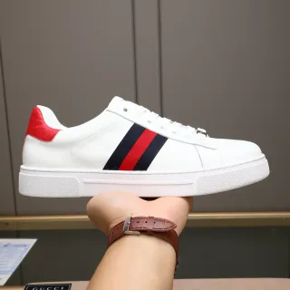 Gucci Ace حذاء رياضي أبيض أحمر بحري ويب سترايب أسلوب حياة