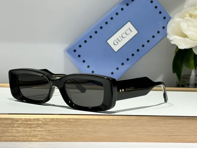 Gucci Beige Brown Rectangular Frame Acetate Construction Sunglasses 9