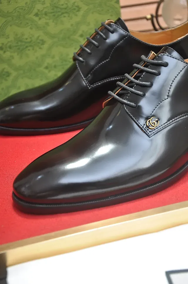 Gucci Chaussures Oxford Cuir Poli Noir Marron Bout Cap 2