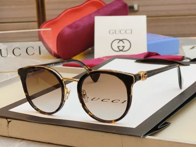 Gucci Óculos de Sol Preto Dourado Cat-Eye Redonda Híbrida Gradiente Cinza Lentes 4