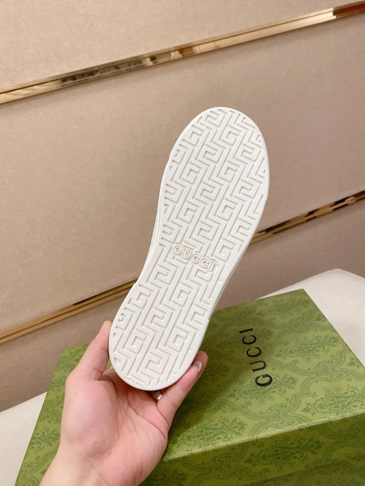 Gucci 黑绿 GG Monogram 帆布 网带 侧边面板 生活方式运动鞋 2