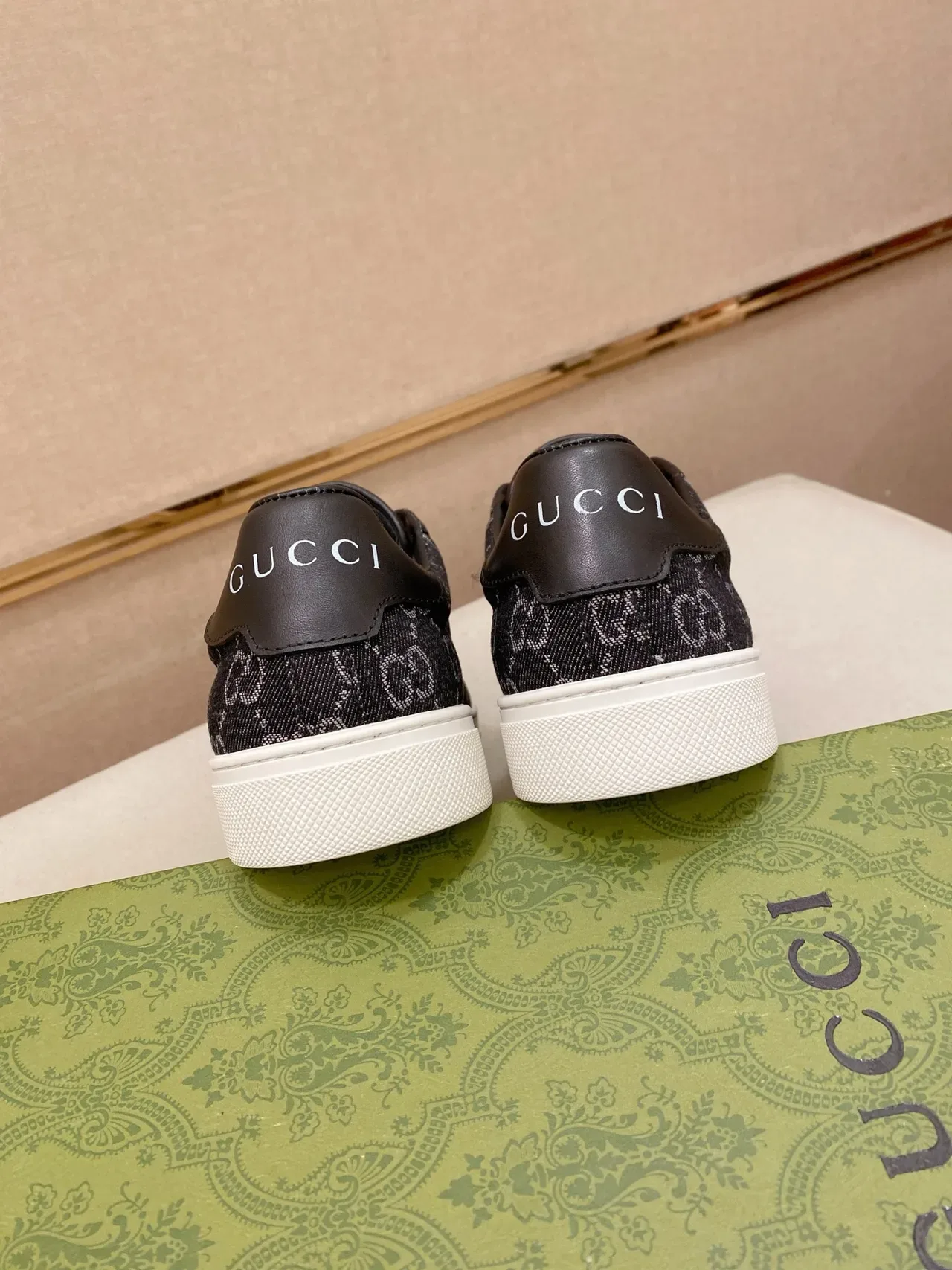 Gucci 黑绿 GG Monogram 帆布 网带 侧边面板 生活方式运动鞋 3
