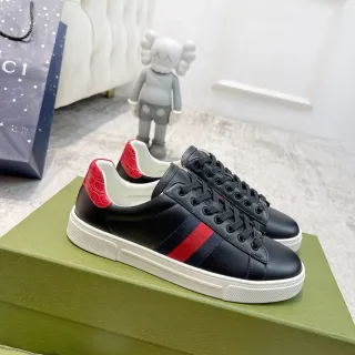 Gucci أحذية رياضية أسود وأحمر جلد علوي شبكة جانبية نمط حياة