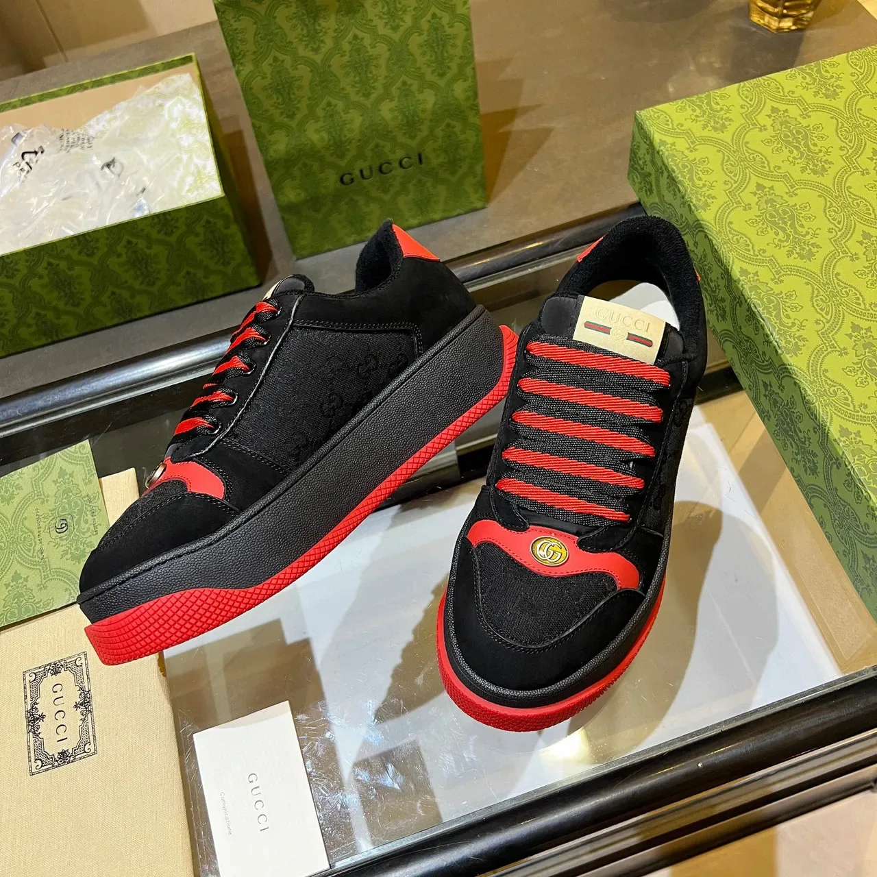 Gucci حذاء رياضي سميك أسود أحمر سولييد منصة سويد وكانفاس مغطى 7