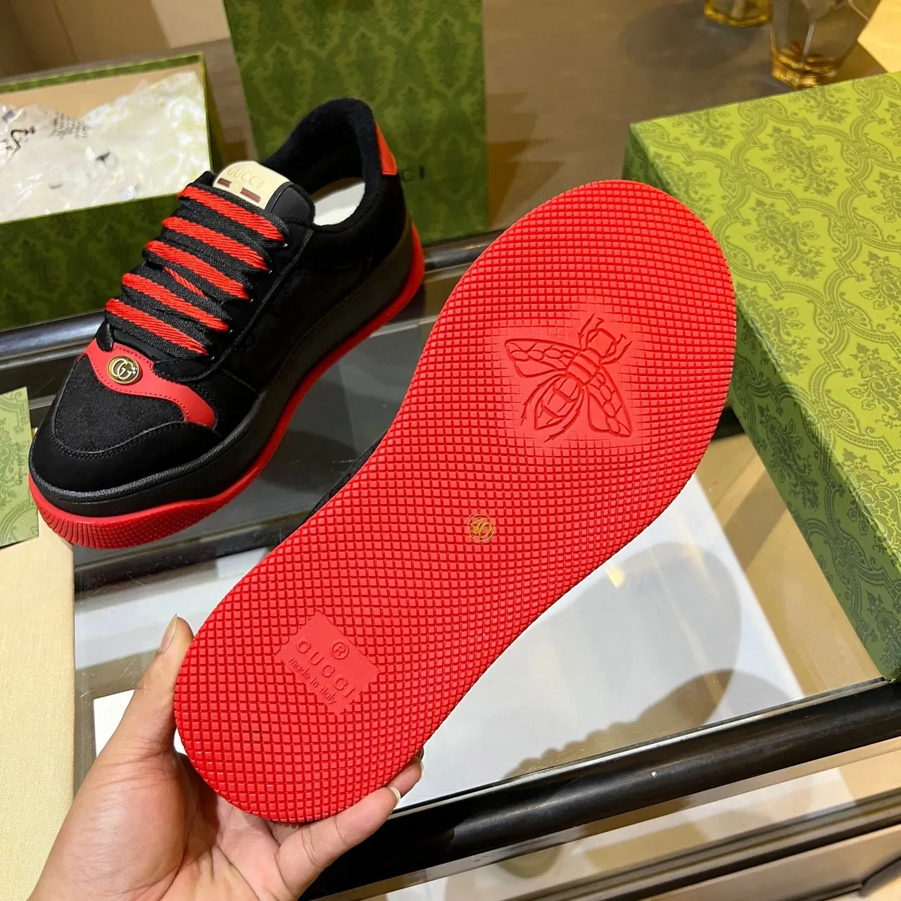 Gucci حذاء رياضي سميك أسود أحمر سولييد منصة سويد وكانفاس مغطى 8