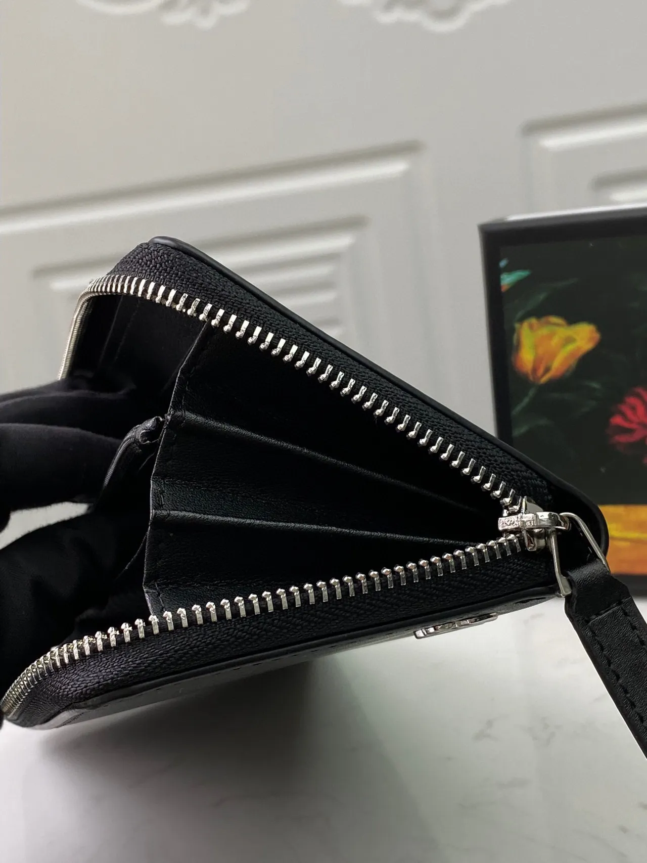 Gucci Black Silver Zip-Around Smooth Leather Long Wallet 2