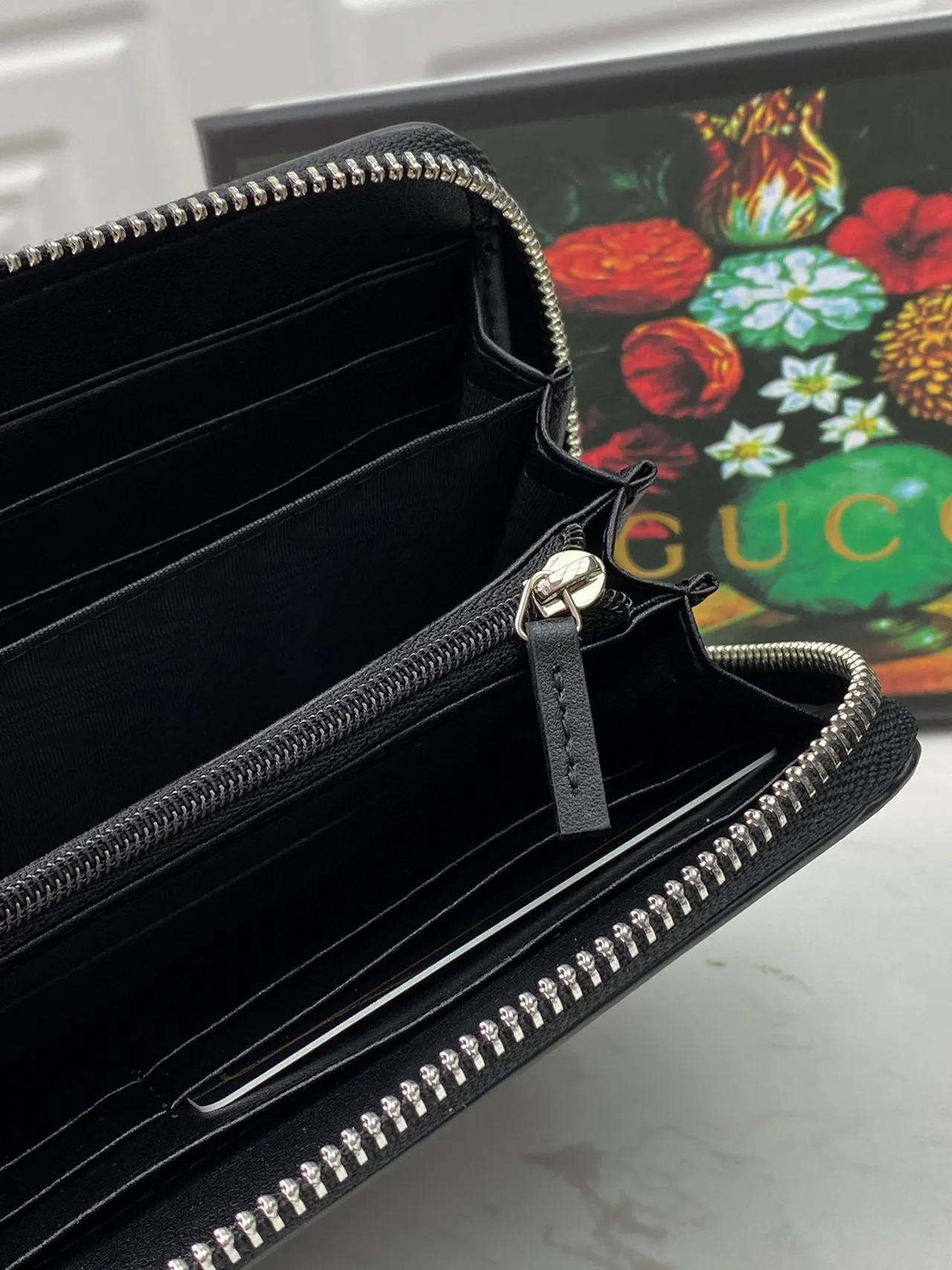 Gucci Black Silver Zip-Around Smooth Leather Long Wallet 3