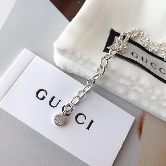 Gucci Blind for Love Engraved Pendant Necklace 2