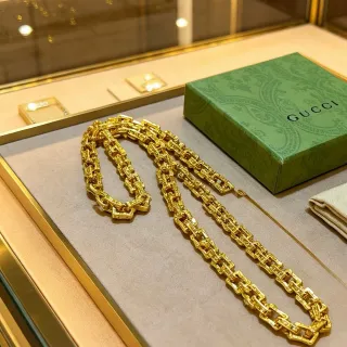 Gucci Collier de maillons texturés en or doré