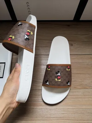 Gucci Disney Mickey Mouse GG Supreme Slide Slippers 6