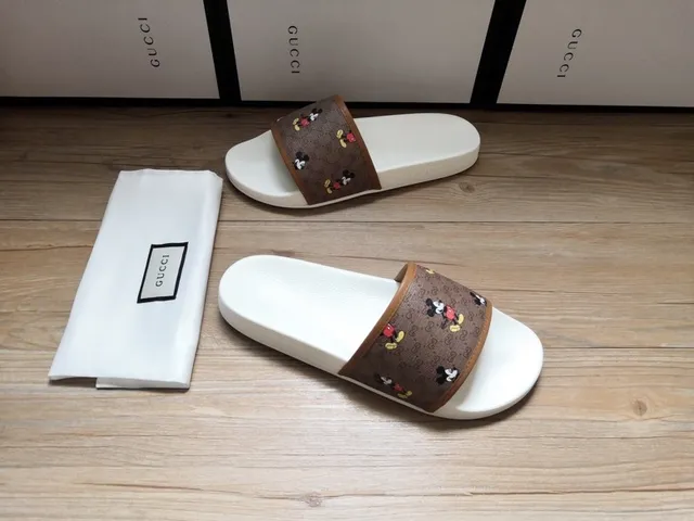 Gucci Disney Mickey Mouse GG Supreme Slide Slippers 9