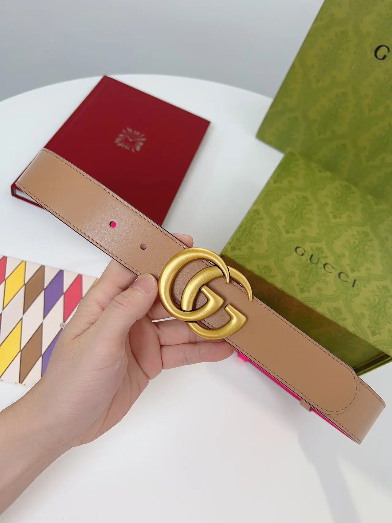 Gucci Double G Belt 可逆转粉色和米色皮革腰带 9