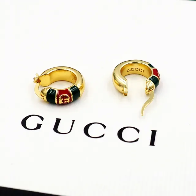 Gucci इनेमल धारीदार इंटरलॉकिंग G हूप इयररिंग्स 9