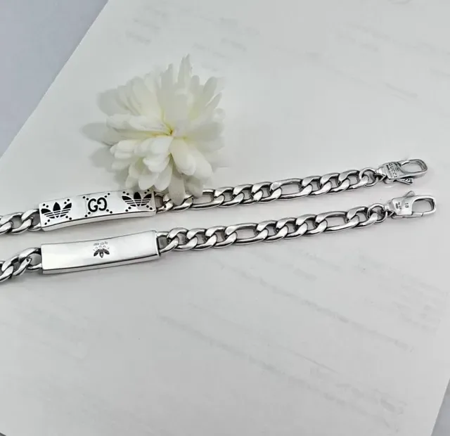 Gucci Figaro-Link Engraved Plaque Necklace 4