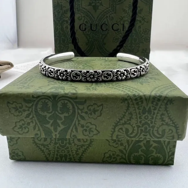 Gucci Floral GG Interlocking G Silver Cuff Bracelet 2