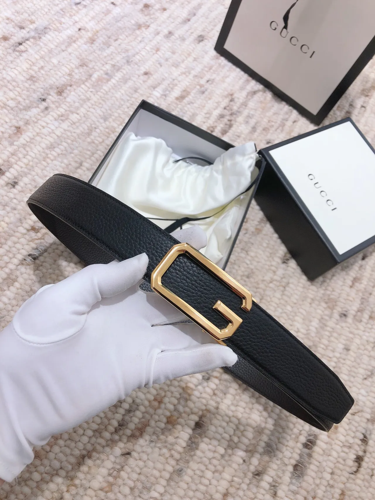 Gucci G-Buckle Black Pebbled Leather Belt 2