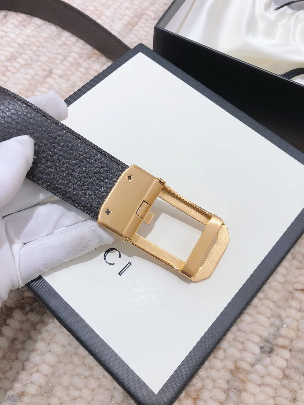 Gucci G-Buckle Black Pebbled Leather Belt 6