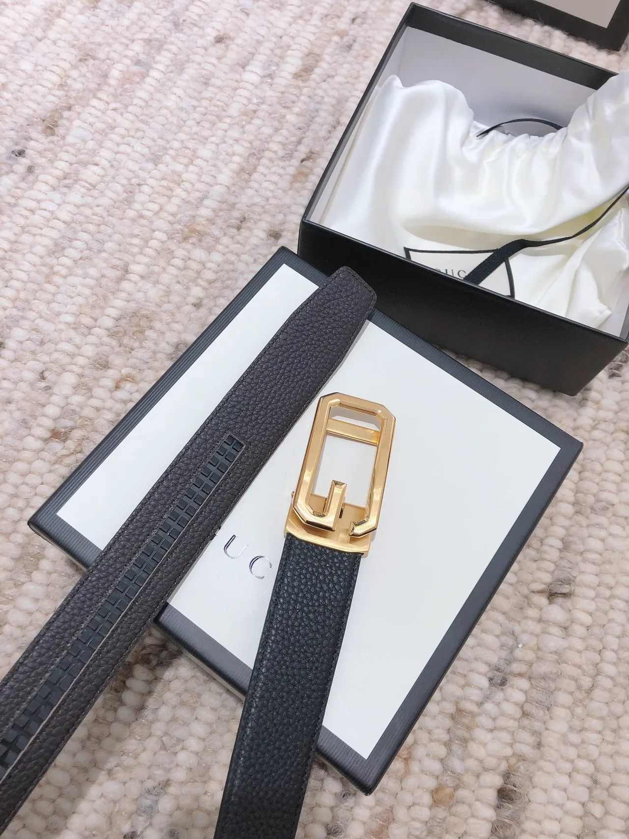 Gucci G-Buckle Black Pebbled Leather Belt 8