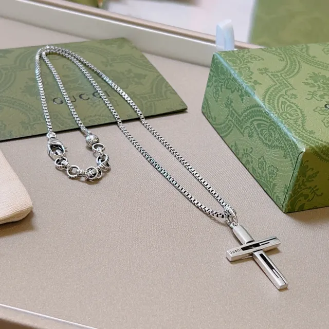 Gucci Geometric Cross Pendant Silver Necklace 7
