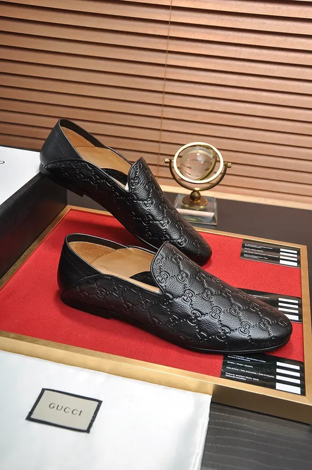 Gucci GG Marmont Noir Beige Monogramme Embossé Cuir Lisse Loafer 5