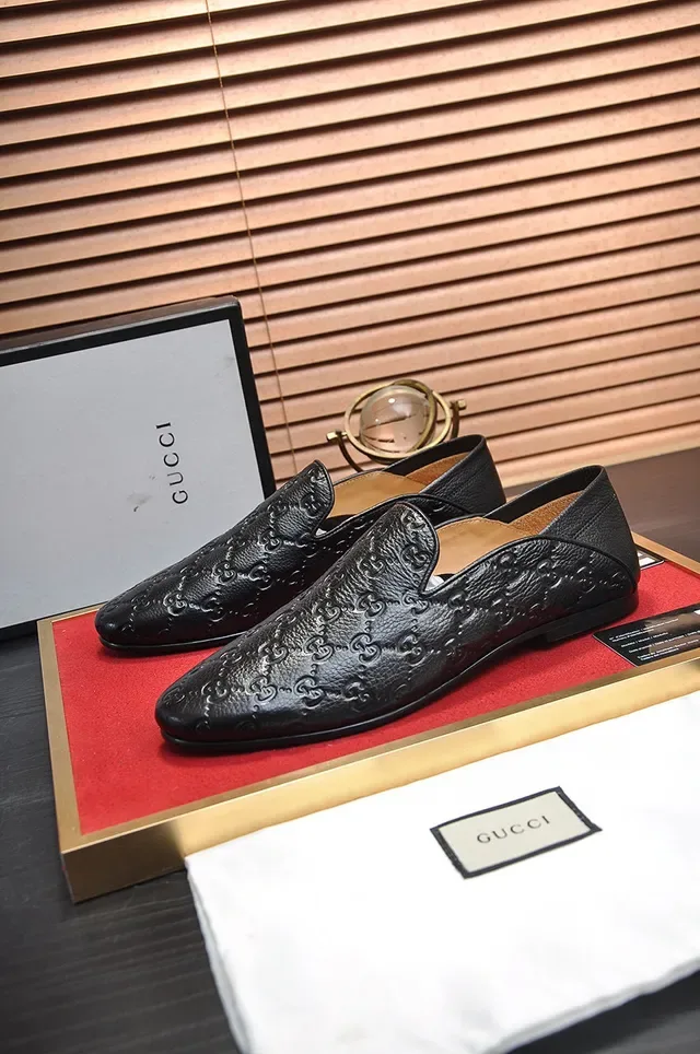 Gucci GG Marmont Noir Beige Monogramme Embossé Cuir Lisse Loafer 8
