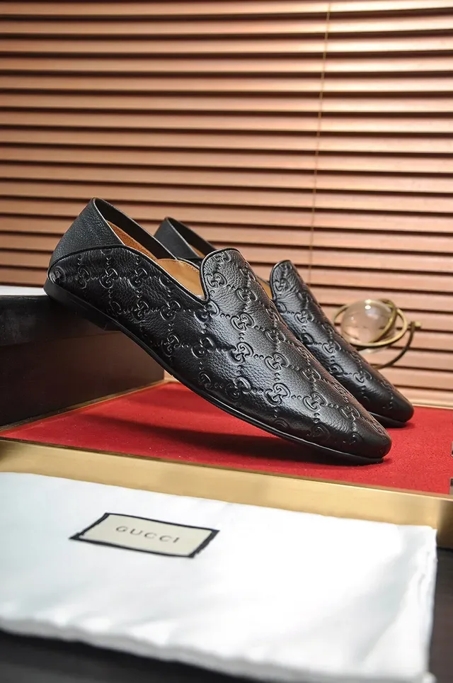 Gucci GG Marmont Noir Beige Monogramme Embossé Cuir Lisse Loafer 9