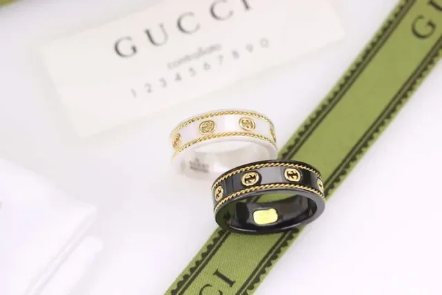Gucci GG Marmont Anillo Negro Blanco Banda Ancha Interlocking G Logo 6