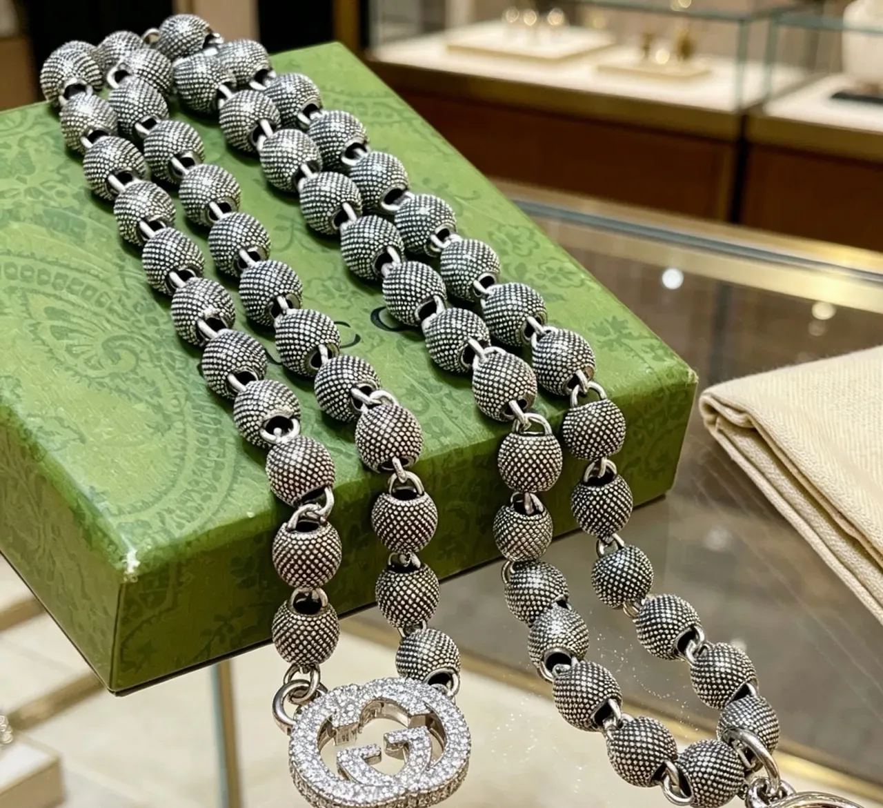 Gucci GG Marmont Crystal-Encrusted Interlocking G Beaded Chain Necklace 7