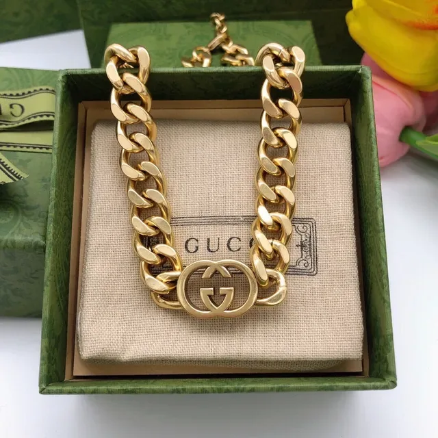 Colar Gucci GG Marmont Corrente Curb Dourada Grossa com Fecho Interlocking Duplo G 6