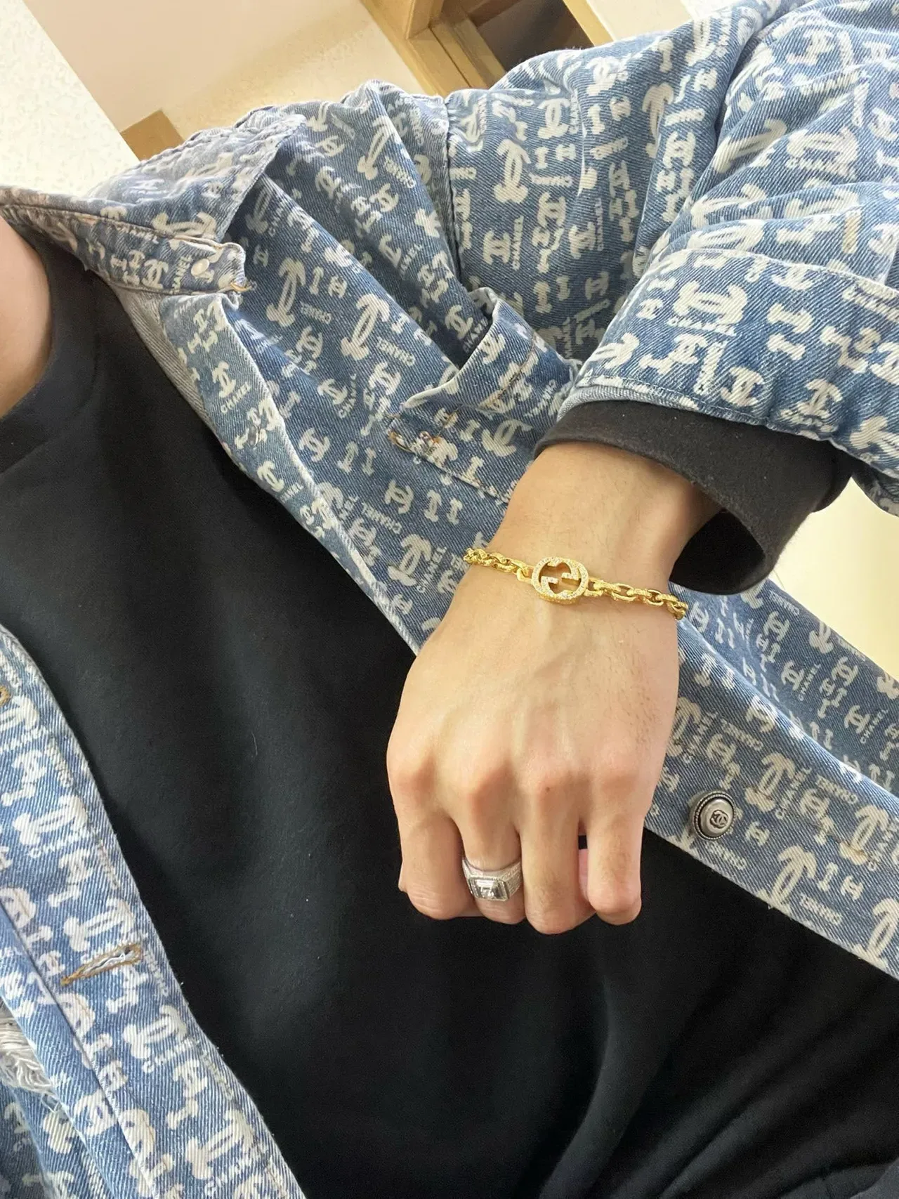 Gucci GG Marmont Gold-Tone Crystal Interlocking G Chain Bracelet 5